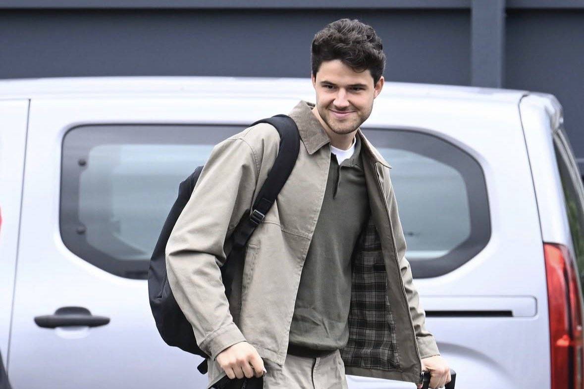 拉门斯将首发战利物浦，库尔图瓦帮助曼联新援！曼联试训免费门将